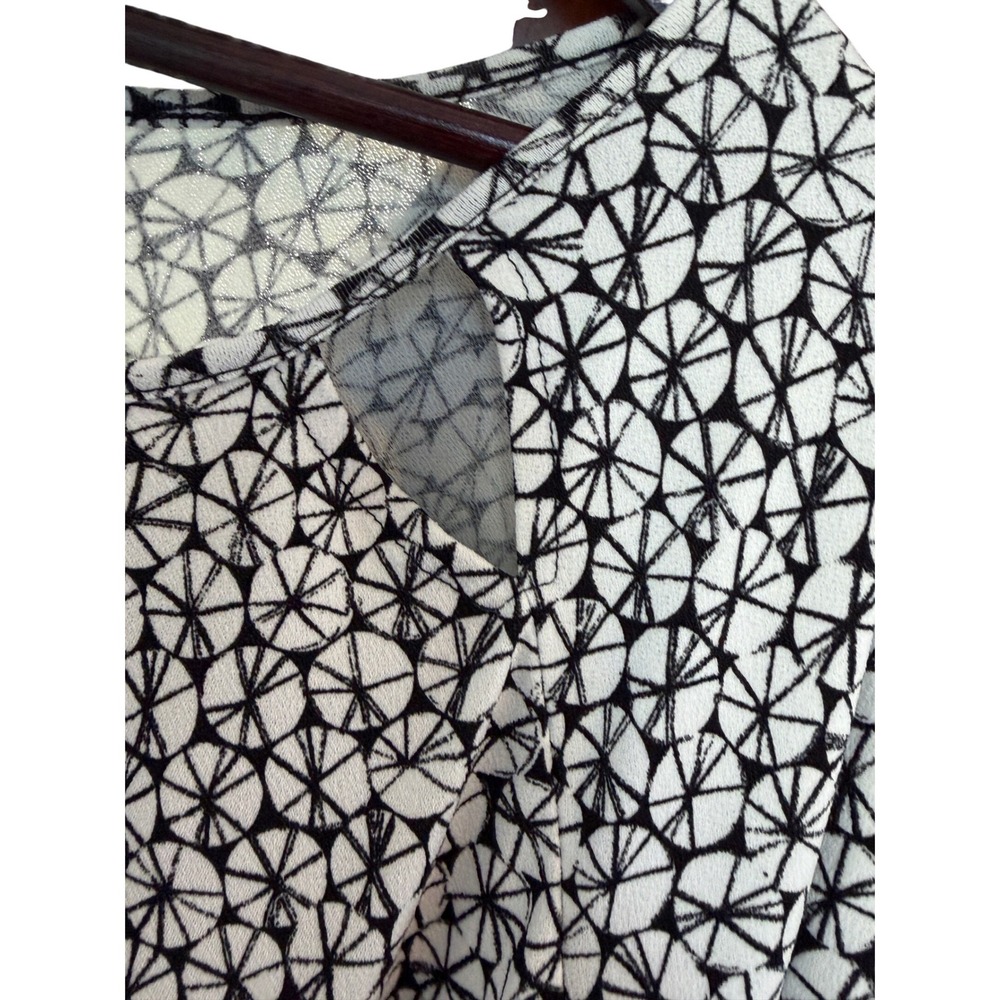 Geometric monochromatic flutter sleeve spring summer women's top chic Plus 2X - Picture 7 of 8